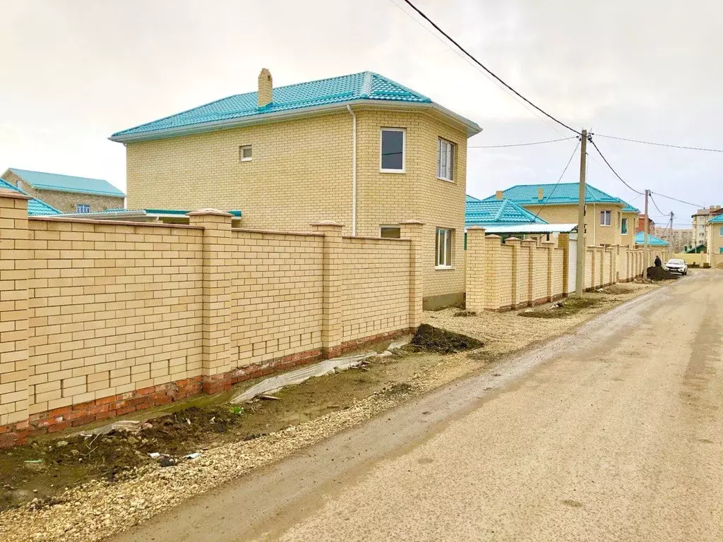 Дом в Краснодарский край, Краснодар проезд 1-й Лоцманский (145 м) - Фото 0
