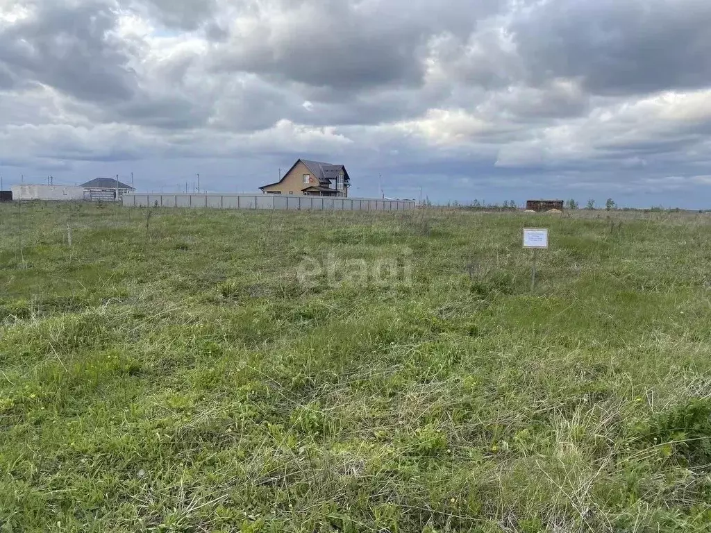 Участок в Липецкая область, Добровский муниципальный округ, с. ... - Фото 1