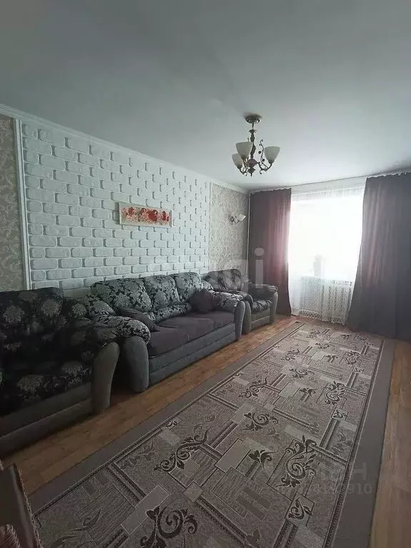 4-к кв. Крым, Симферопольский район, Гвардейское пгт ул. Гагарина ... - Фото 1