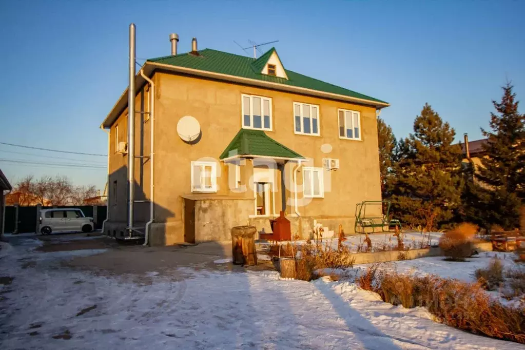 Дом в Красноярский край, Красноярск городской округ, д. Минино ул. ... - Фото 1