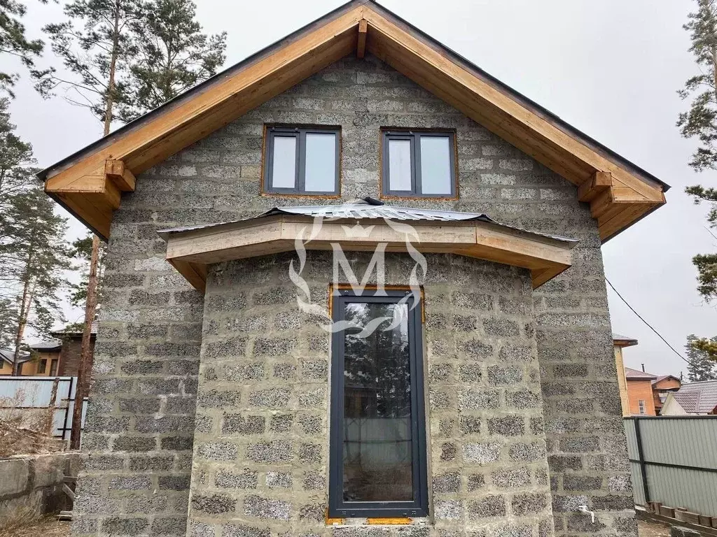 Дом в Бурятия, Улан-Удэ ул. Каменистая, 64 (103 м) - Фото 0