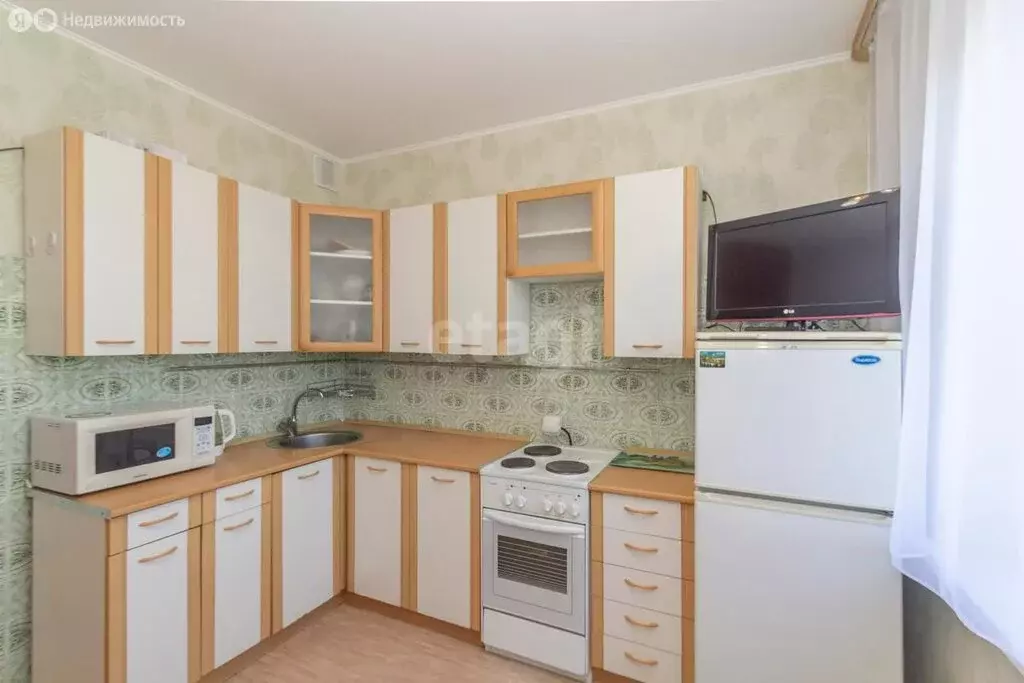 3-комнатная квартира: Новосибирск, улица Красных Зорь, 5 (62.9 м) - Фото 1