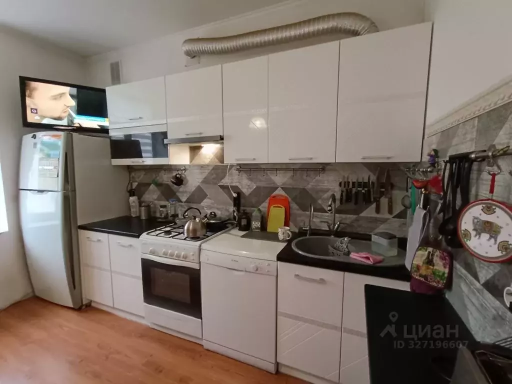 3-к кв. Новгородская область, Великий Новгород Большая Московская ул., ... - Фото 1