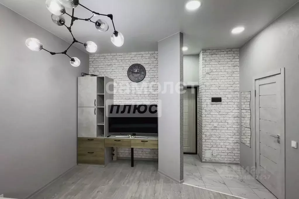 2-к кв. Омская область, Омск Взлетная ул., 15 (42.6 м) - Фото 1