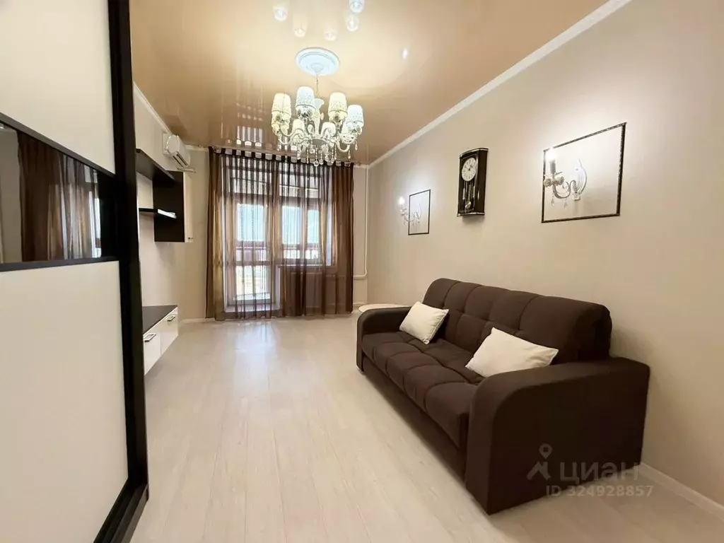 1-к кв. Татарстан, Нижнекамск просп. Химиков, 90 (42.2 м) - Фото 1