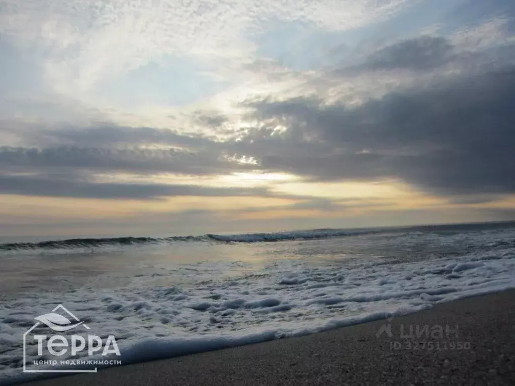 Участок в Крым, Сакский район, с. Штормовое  (6.0 сот.) - Фото 2