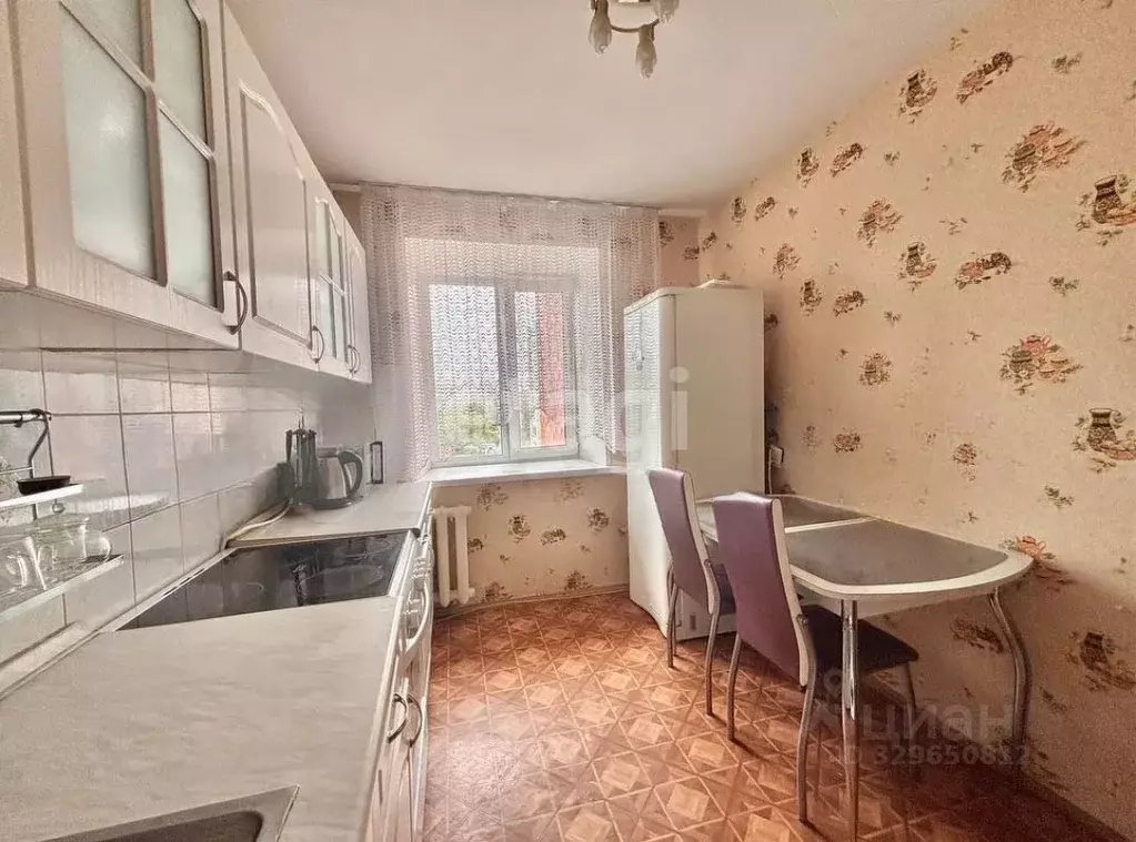 4-к кв. Тюменская область, Тюмень Сосьвинская ул., 47 (72.4 м) - Фото 0