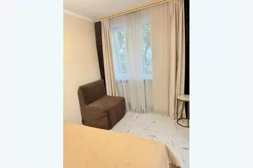 1-к кв. Крым, Симферополь просп. Кирова, 12 (42.0 м) - Фото 2