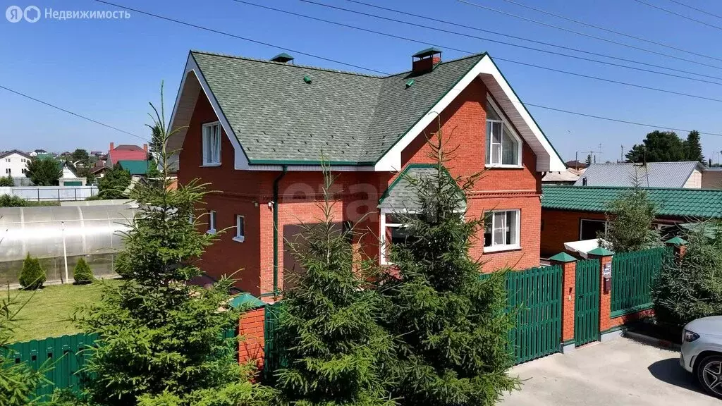 Дом в село Ленинское, улица Мичурина (250.8 м) - Фото 1