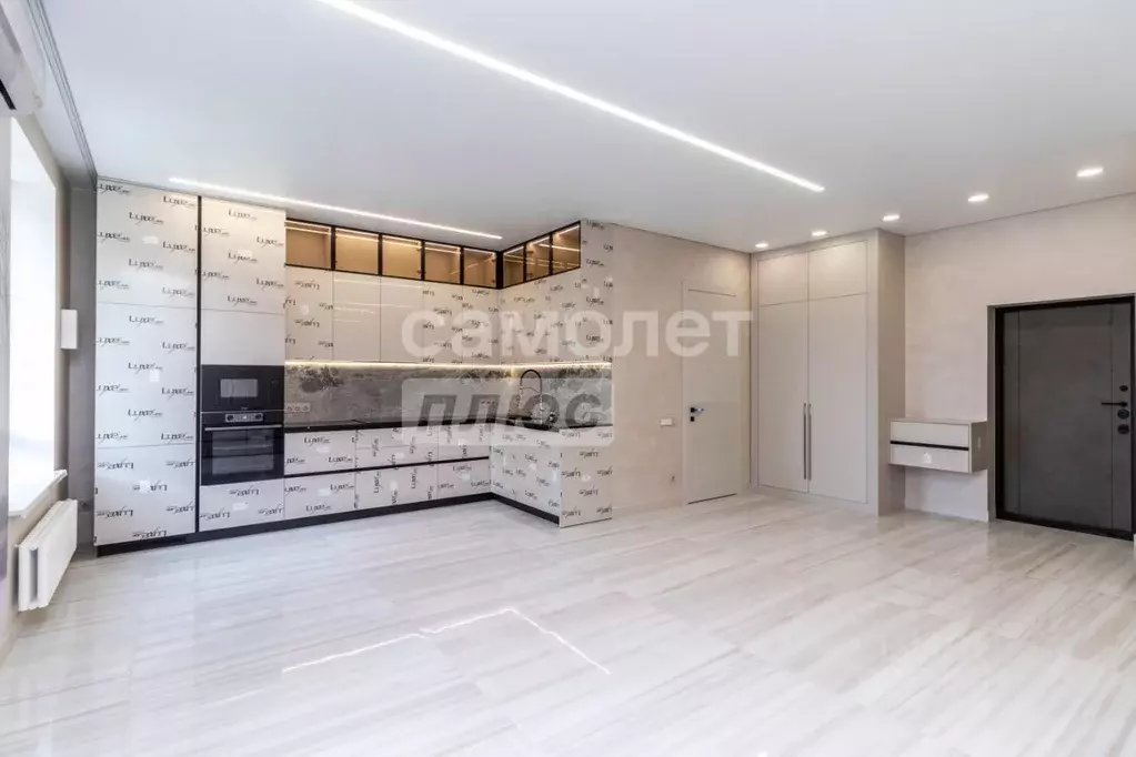 1-к кв. Ханты-Мансийский АО, Сургут Игоря Киртбая ул., 31 (69.2 м) - Фото 1