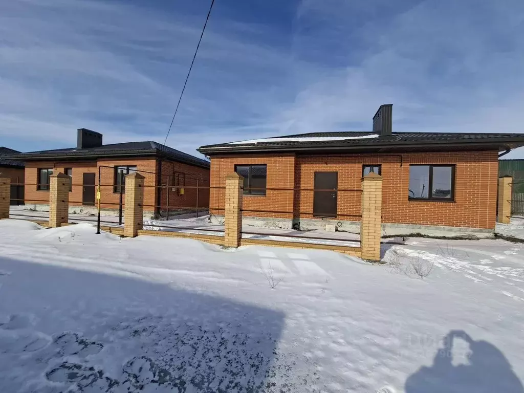 Дом в Ростовская область, Азовский район, Обильненское с/пос, пос. ... - Фото 1