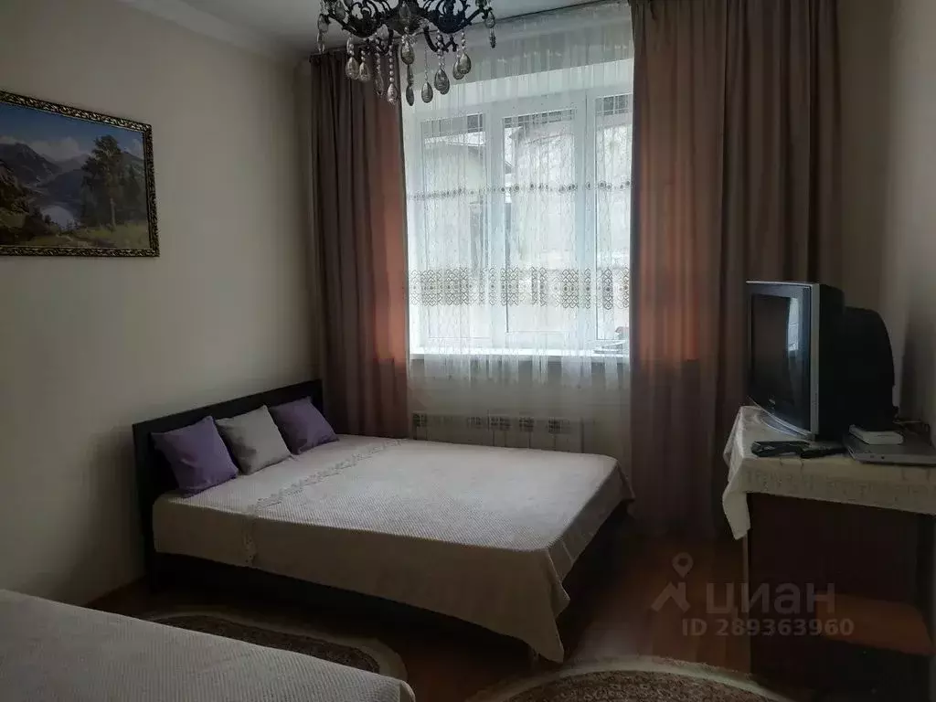 2-к кв. Кабардино-Балкария, Эльбрусский район, с. Эльбрус ул. Гагиш, 8 ... - Фото 0