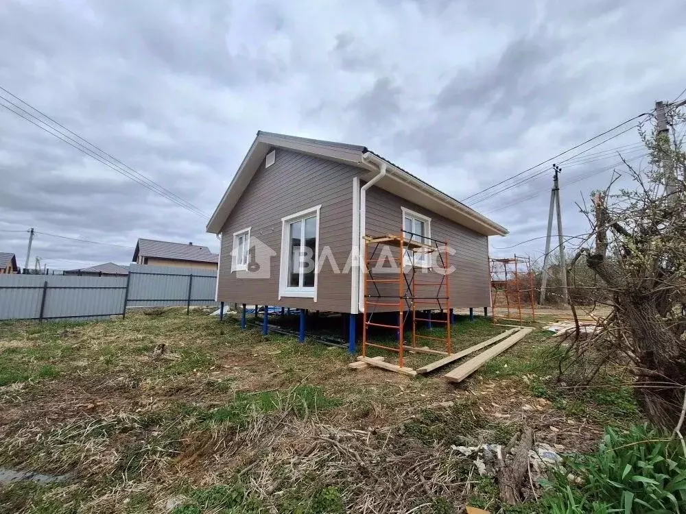 Дом в Калужская область, Калуга Осенняя ул. (64 м) - Фото 1