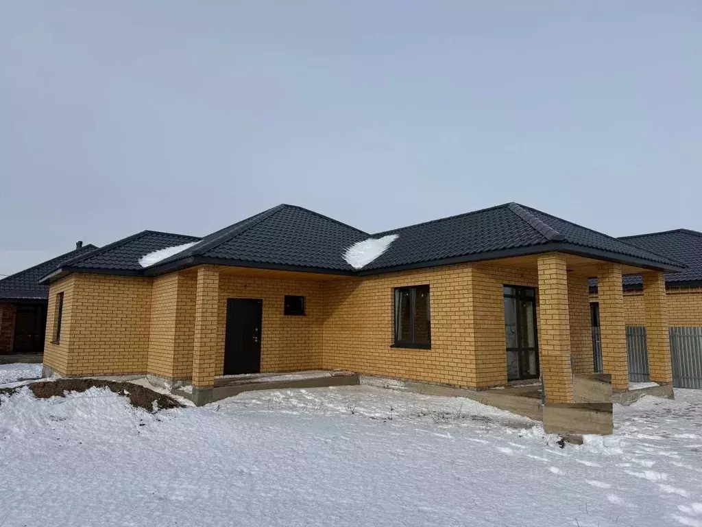 Дом в Оренбургская область, Оренбургский район, с. Ивановка ул. Южная ... - Фото 1