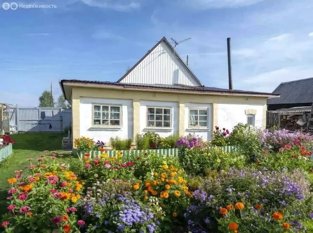 Дом в Красноярский край, Ачинский муниципальный округ, деревня ... - Фото 1