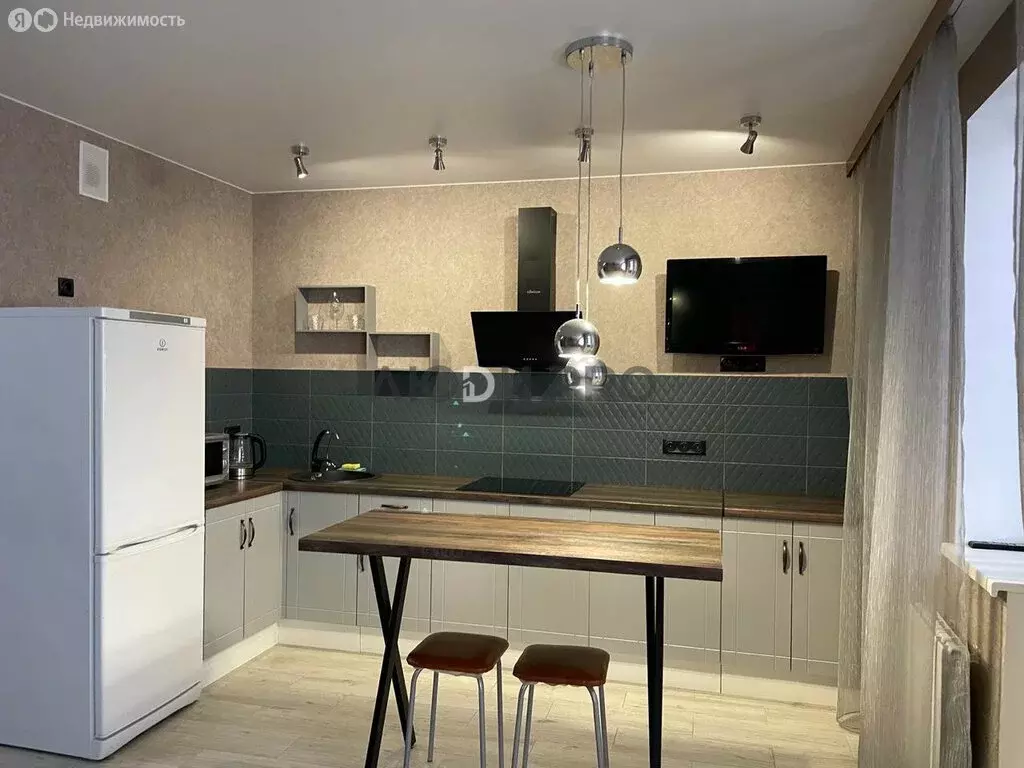 1-комнатная квартира: Энгельс, улица Пушкина, 87 (41 м) - Фото 1