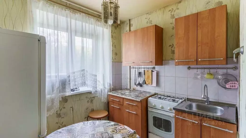 2-к кв. Тюменская область, Тюмень Профсоюзная ул., 88 (44.4 м) - Фото 0