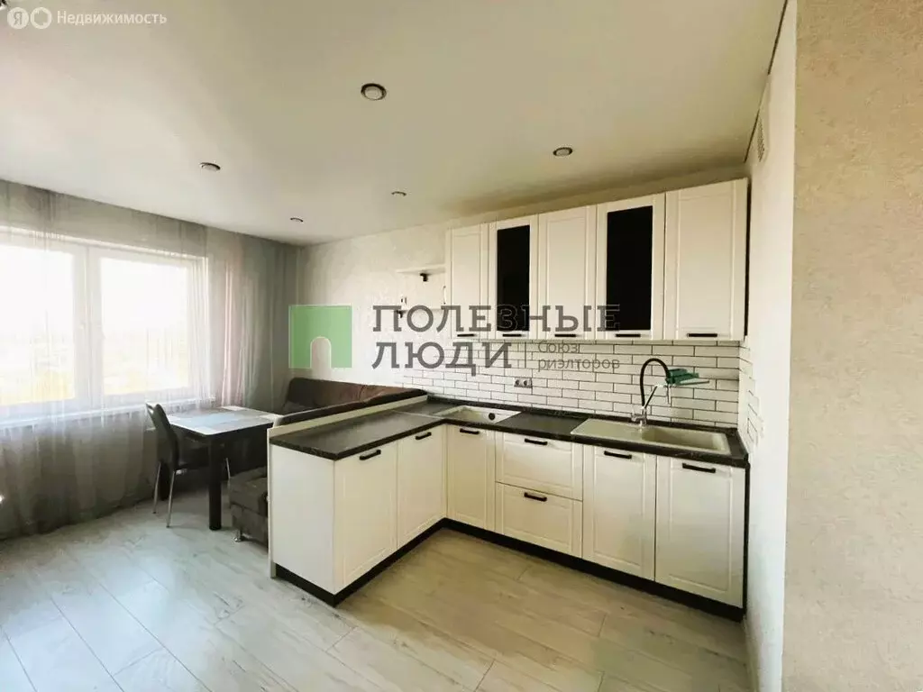 3-комнатная квартира: Орёл, Пищевой переулок, 16к3 (78.5 м) - Фото 0