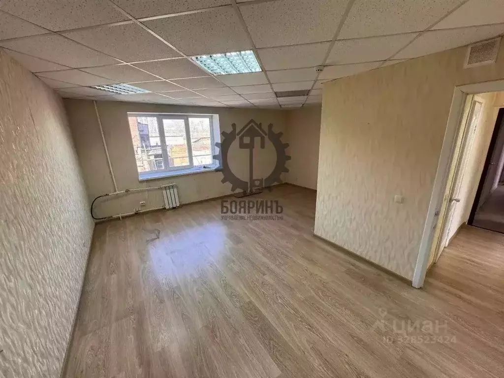 Офис в Свердловская область, Екатеринбург ул. Новинская, 1 (100 м) - Фото 1