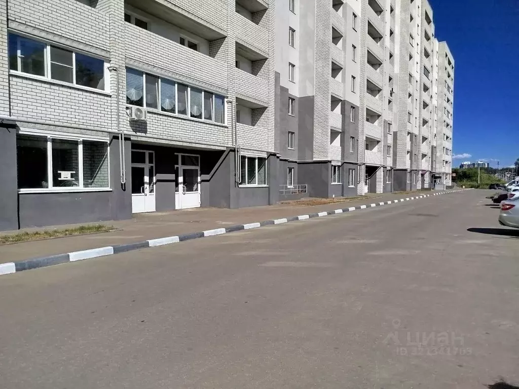 Помещение свободного назначения в Саратовская область, Саратов Зеленая ... - Фото 1