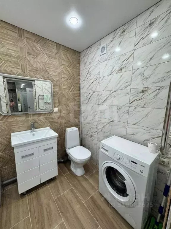 1-к кв. Курская область, Курск ул. Энгельса, 142А (40.0 м) - Фото 1