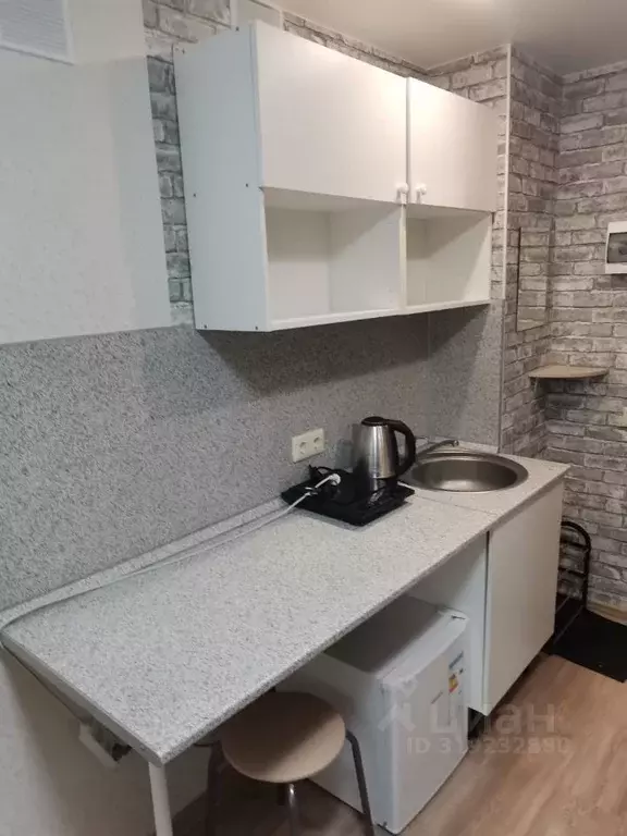 Студия Свердловская область, Екатеринбург ул. Смазчиков, 8 (16.0 м) - Фото 1