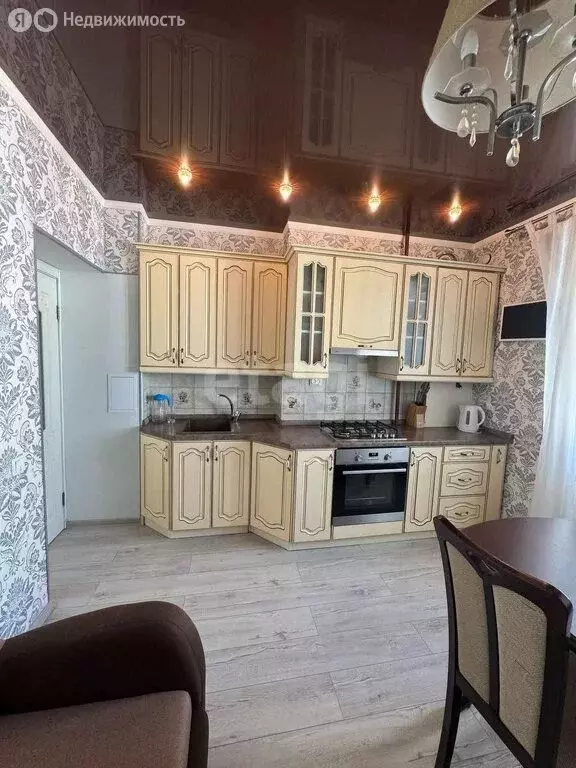 1-комнатная квартира: Калининград, улица Маршала Новикова, 15 (37.7 м) - Фото 0