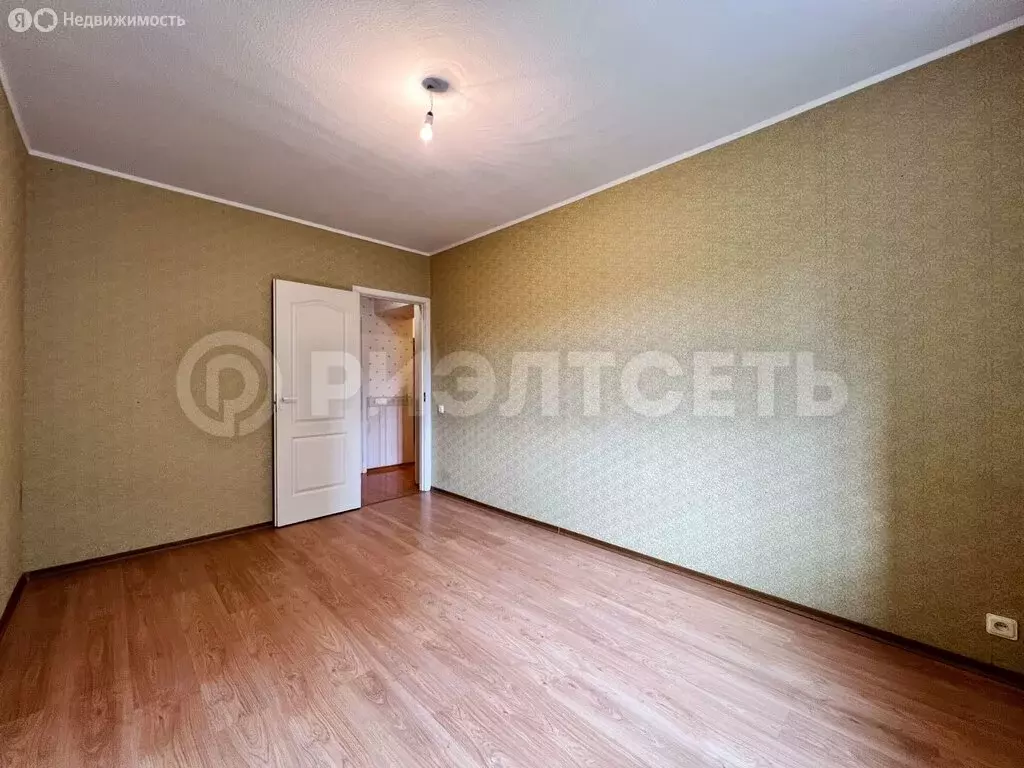 2-комнатная квартира: Мурманск, улица Воровского, 18 (62.4 м) - Фото 0