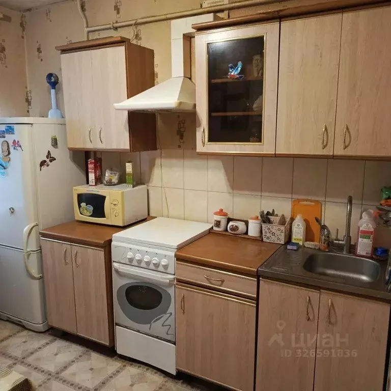 1-к кв. Тульская область, Новомосковск ул. Орджоникидзе, 6/33 (33.8 м) - Фото 1