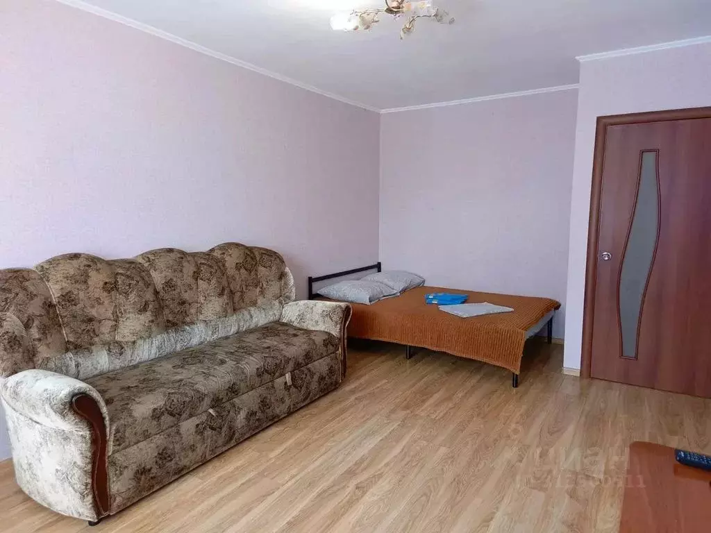 1-к кв. Омская область, Омск просп. Комарова, 21К1 (40.0 м) - Фото 0