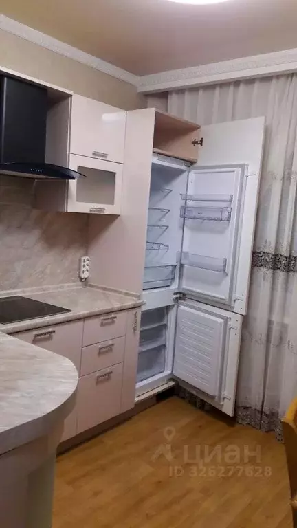 3-к кв. Сахалинская область, Южно-Сахалинск ул. М.А. Пуркаева, 35 ... - Фото 2