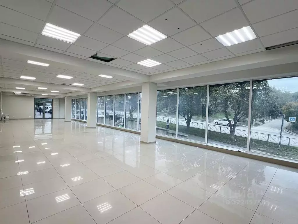 Помещение свободного назначения в Крым, Симферополь ул. Кечкеметская, ... - Фото 1