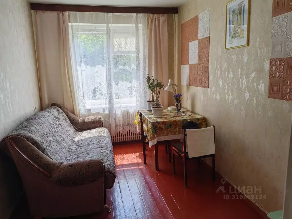 4-к кв. Оренбургская область, Оренбург Театральная ул., 21 (60.9 м) - Фото 1