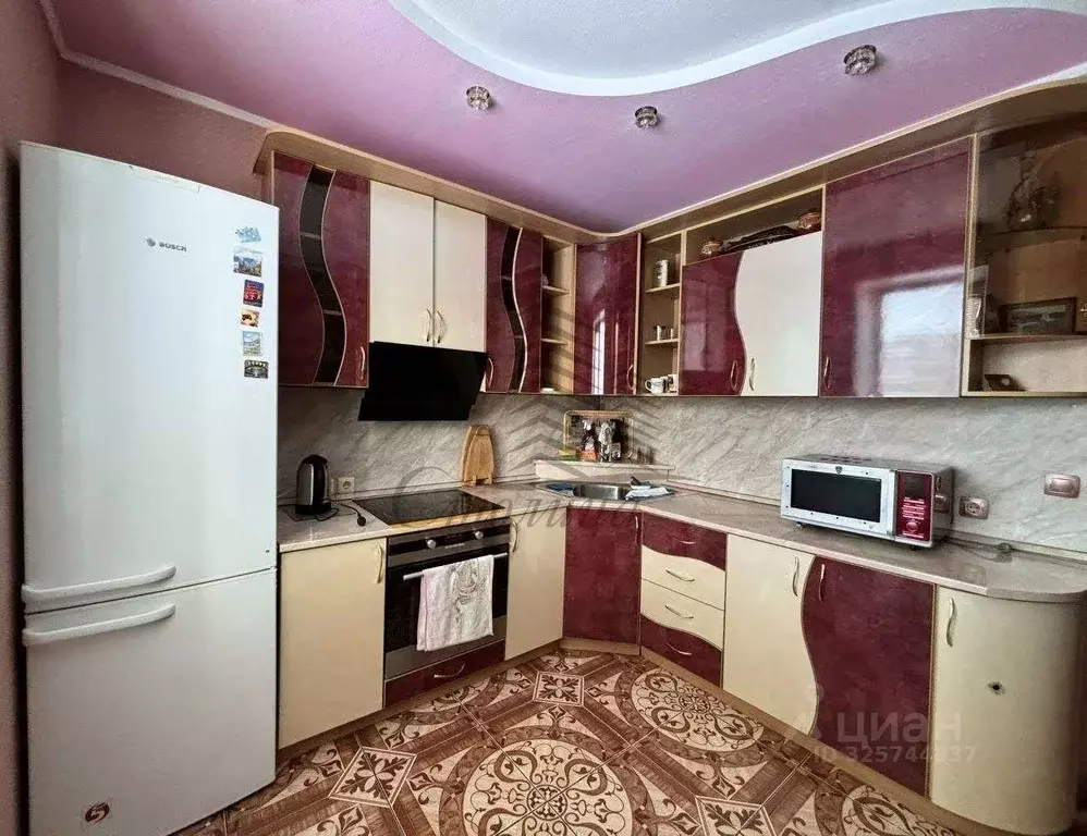 2-к кв. Белгородская область, Старый Оскол Степной мкр, 6 (68.0 м) - Фото 2