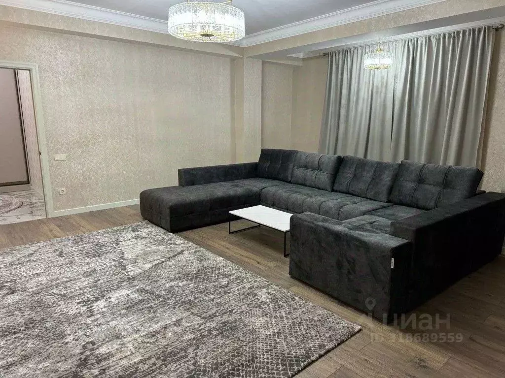 2-к кв. Дагестан, Каспийск ул. Ленина, 39А (80.0 м) - Фото 0