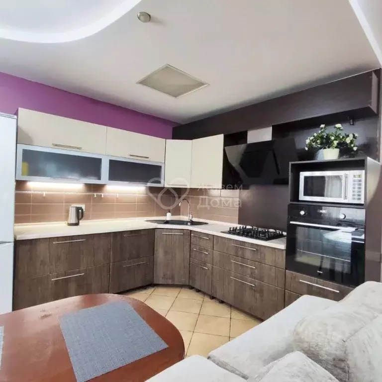 3-к кв. Волгоградская область, Волгоград ул. Космонавтов, 17 (68.6 м) - Фото 1