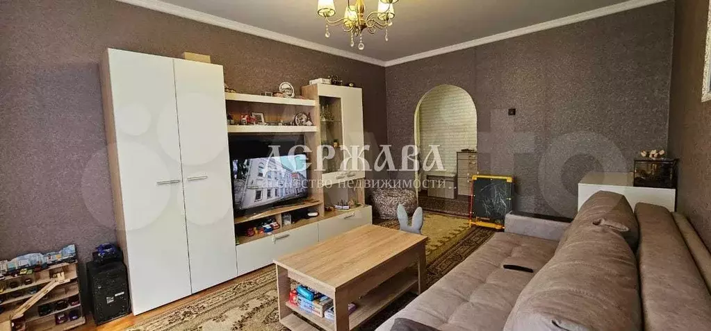 3-к. квартира, 63,1 м, 1/9 эт. - Фото 0