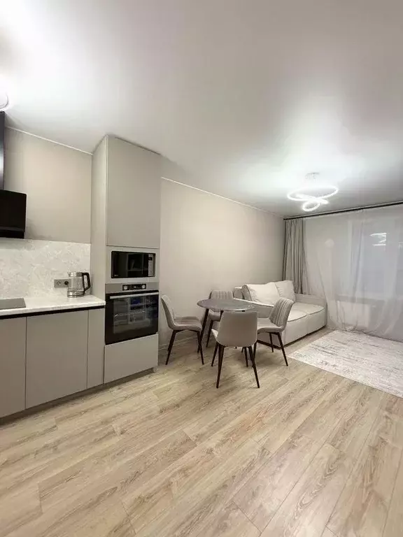 1-к кв. Свердловская область, Екатеринбург ул. Печатников, 1 (41.7 м) - Фото 1