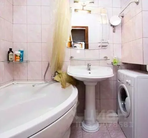 1-к кв. Сахалинская область, Холмск ул. Победы, 28 (36.0 м) - Фото 0
