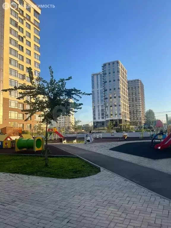 3-комнатная квартира: Кемерово, улица Дружбы, 28/2 (68.6 м) - Фото 1