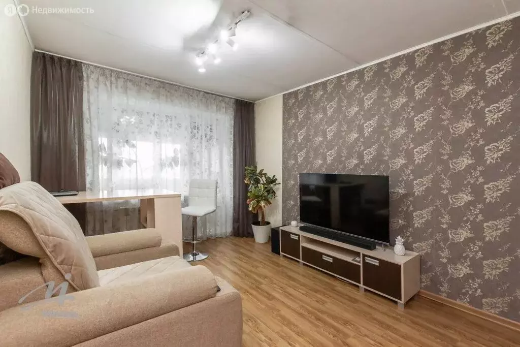 3-комнатная квартира: Барнаул, улица Матросова, 7 (50.7 м) - Фото 1