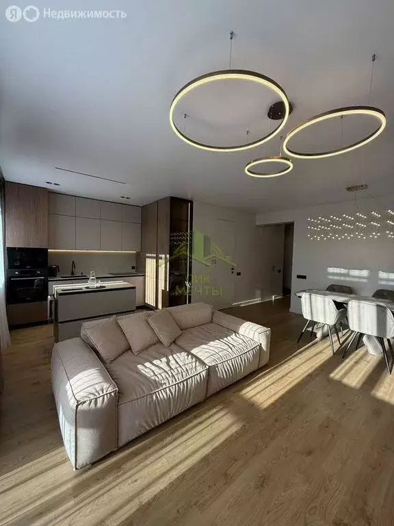 3-комнатная квартира: Улан-Удэ, улица Модогоева, 10 (69.5 м) - Фото 1