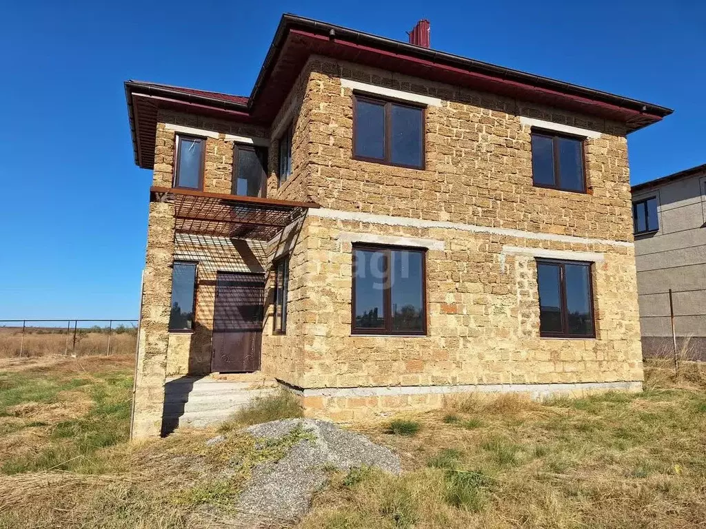 Дом в Крым, Сакский район, с. Фрунзе ул. Новоселов (156 м) - Фото 1