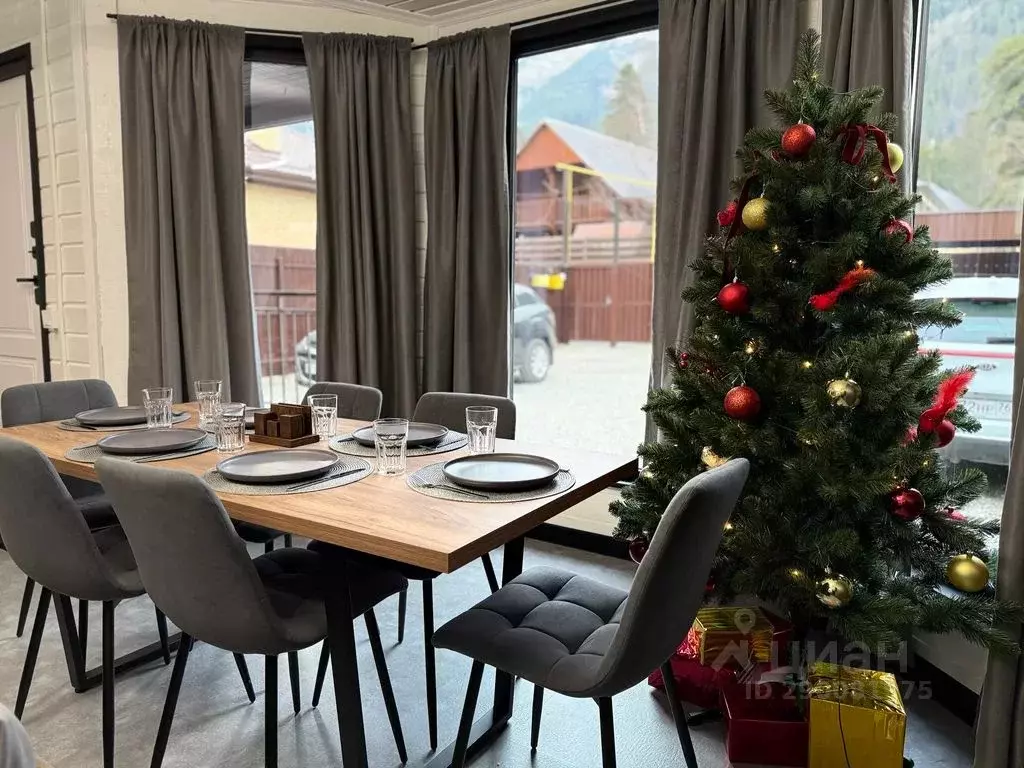 Дом в Карачаево-Черкесия, Зеленчукский район, с. Архыз ул. Алиева, ... - Фото 1