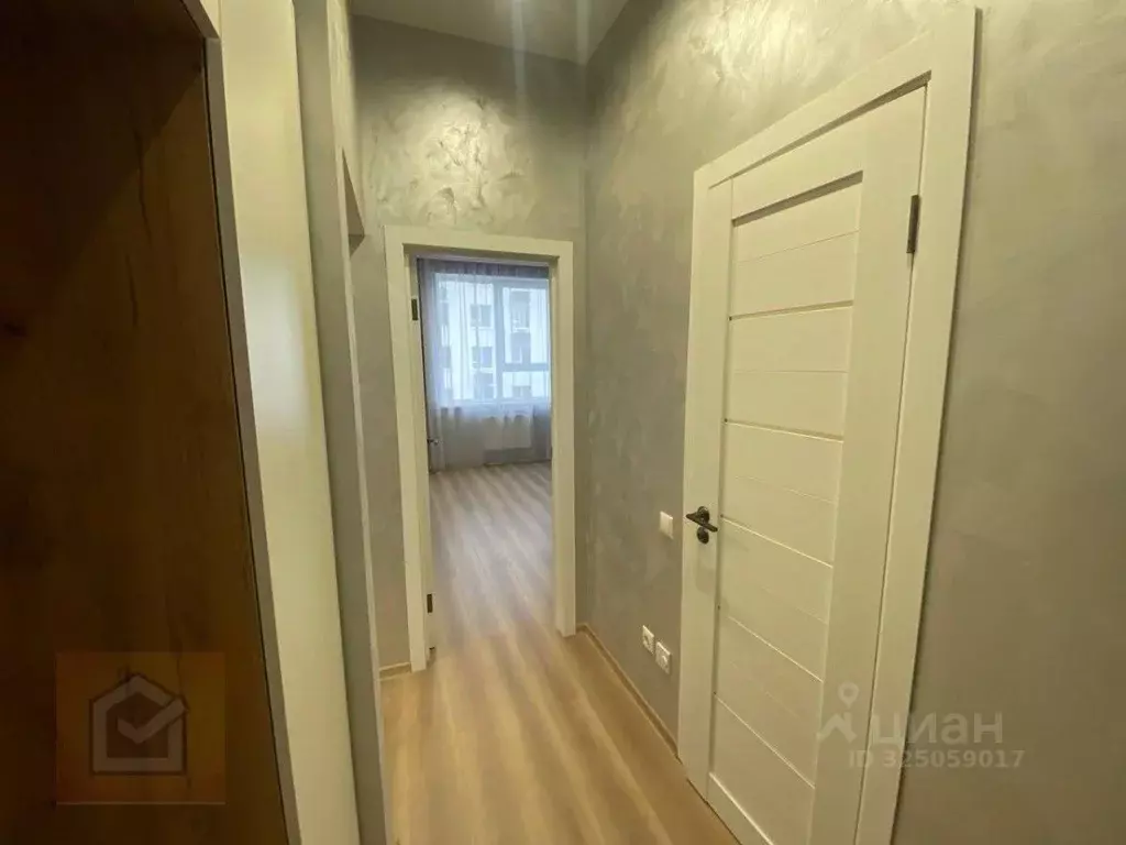 1-к кв. Крым, Симферополь просп. Александра Суворова, 97 (35.0 м) - Фото 1