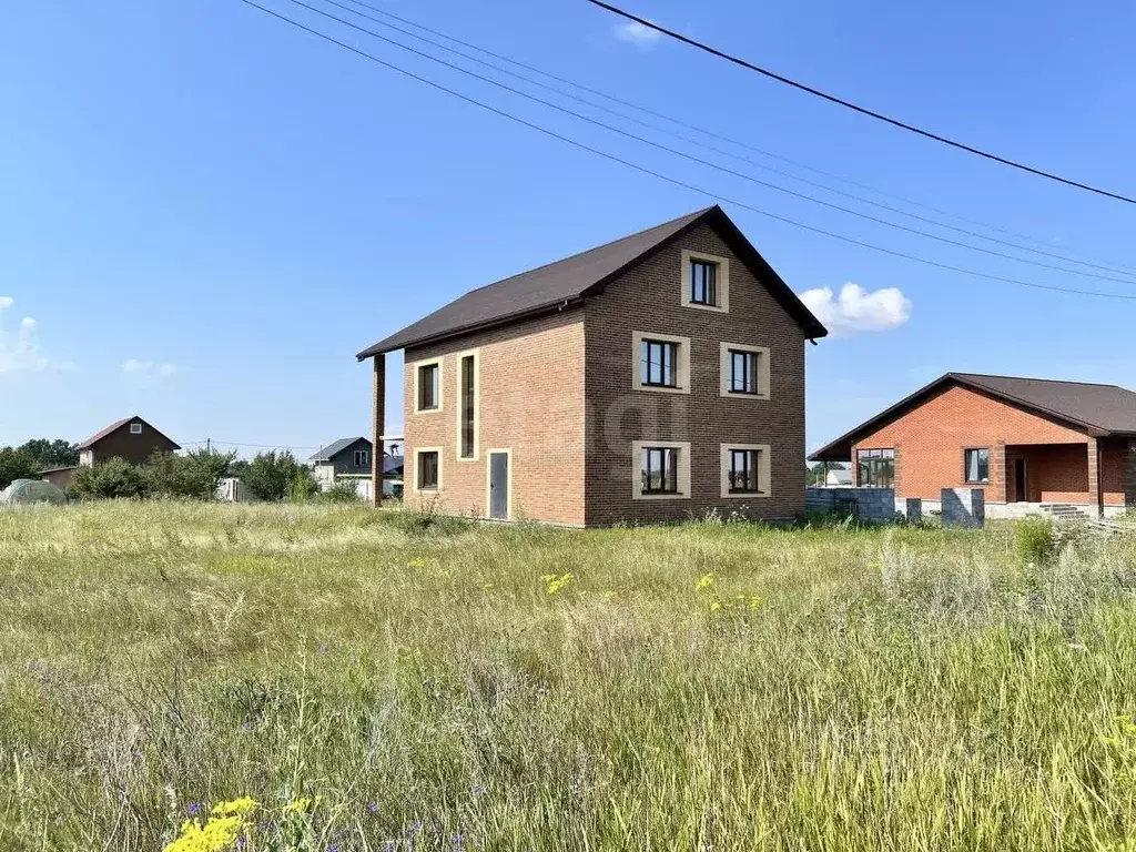 Дом в Белгородская область, Строитель Яковлевский городской округ, ул. ... - Фото 1