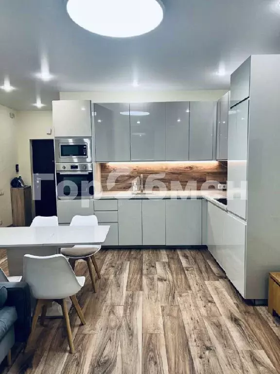 Продается 2-комнатная квартира - Фото 1