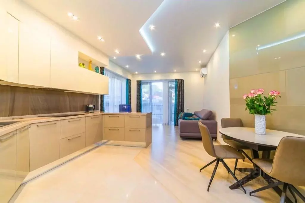 3-к кв. Краснодарский край, Сочи Центральный мкр, ул. Войкова, 21 ... - Фото 2