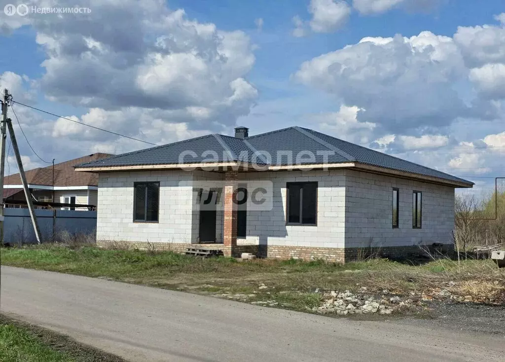 Дом в посёлок Мичуринский, улица 8 Марта, 54 (136 м) - Фото 1
