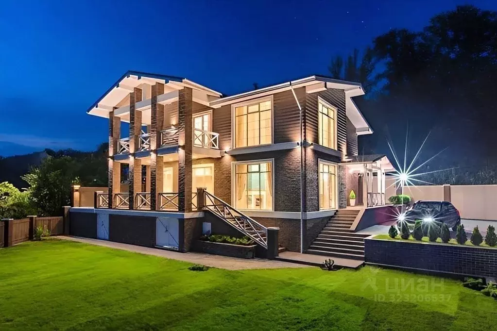 Коттедж в Краснодарский край, Сочи ул. Ручей Видный (500 м) - Фото 1